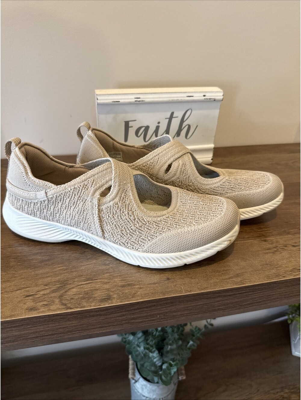 Skechers Air-cooled Memory Foam Slip-on Walking Womens 9.5 Taupe